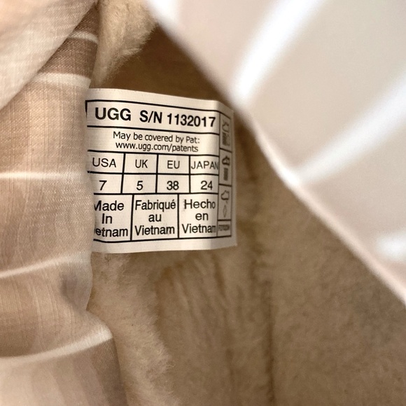 UGG Classic Maxi Mini Padded Puffer Ankle Boots Wool Lined Natural - Picture 8 of 8